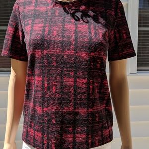 LADIES FOREVER 21 SIZE SMALL SHORT SLEEVE RED & BL